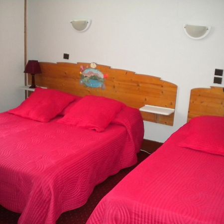 Hebe Hotel Annecy Bagian luar foto